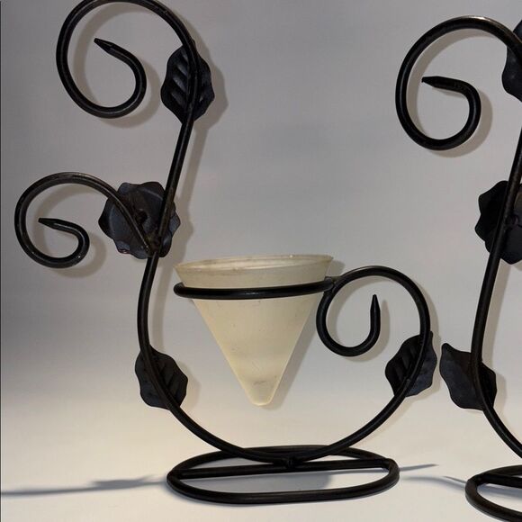 Elegant Iron Candle Holders with frosted Glass - Picture 8 of 9